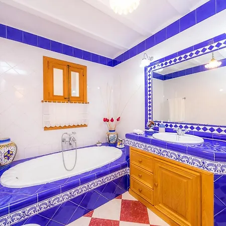 Toni Casa de Férias